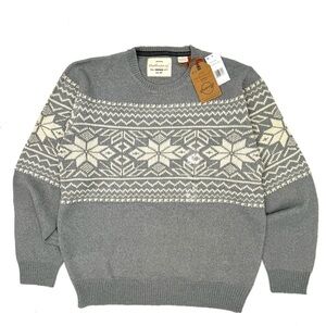 Weatherproof Gray and Cream Crewneck Sweater NWT, ships next day .